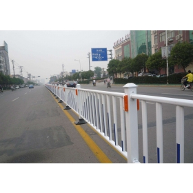 贵港市市政道路护栏工程
